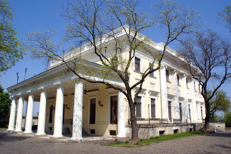 Дом с колоннами на набережной Одесса, Украина