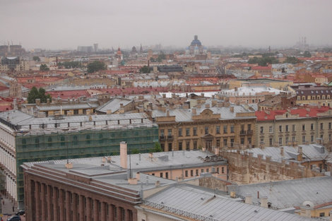 Исаакий: крыши, уходящие в туман... Санкт-Петербург, Россия