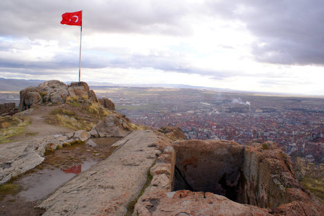 Флаг в крепости Афьонкарахисар, Турция