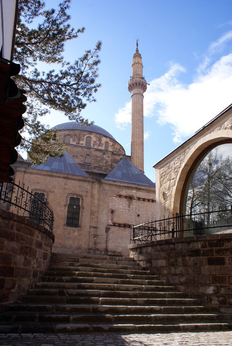 Вход в суфийский монастырь Афьонкарахисар, Турция