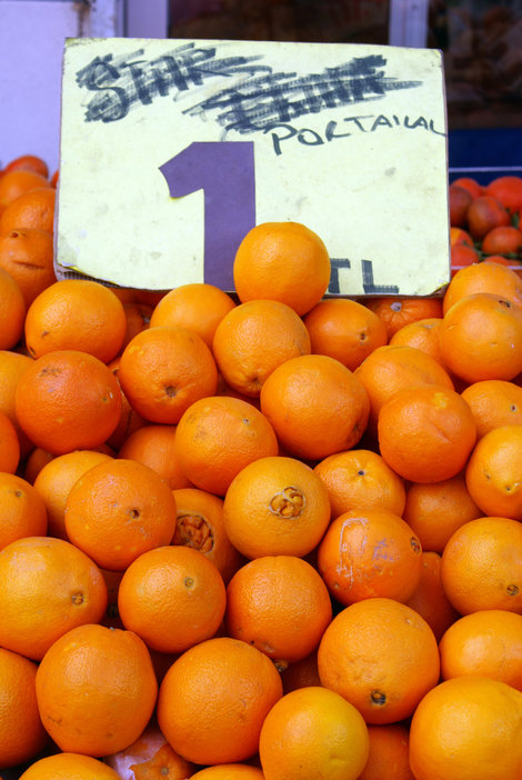 Апельсины, 1 кг = 1 лира Афьонкарахисар, Турция