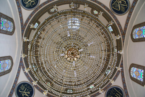 Люстра в мечети Афьонкарахисар, Турция