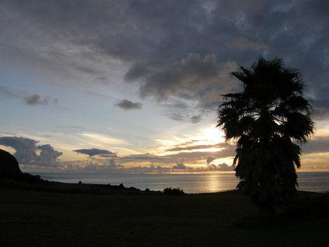 Закаты восхитительны. Остров Пасхи, Чили