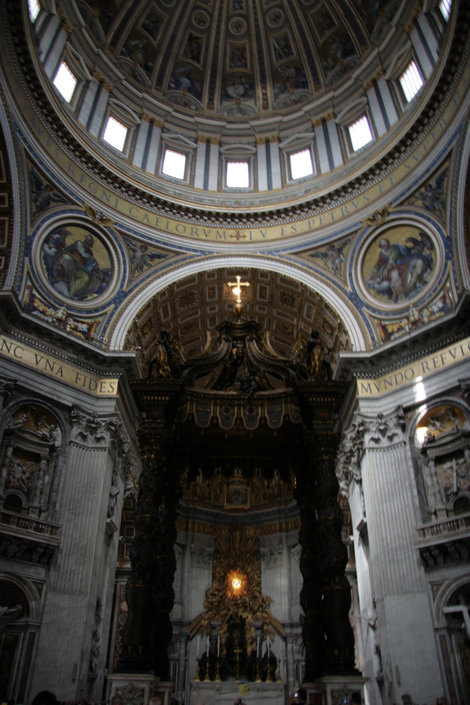 внутри Собора Святого Петра Ватикан (столица), Ватикан