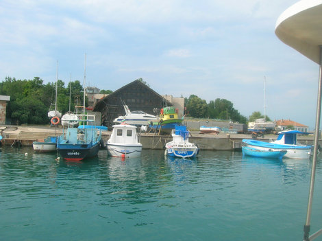 Порт в Царево. Вид с борта прогулочной лодки Царево, Болгария