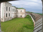 Вид на монастярскую стену и церковь Всех Святых со звонницы