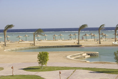 территория отеля Макади-Бей, Египет
