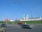 Вид по дороге от вокзала и гостиницы Волга