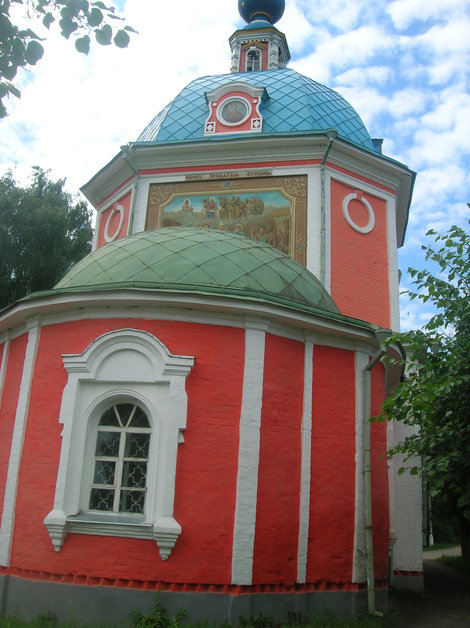Покровская церковь на Правой Набережной Переславль-Залесский, Россия