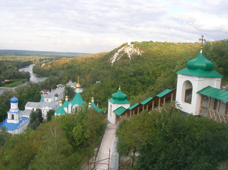 Вид на лавру с меловой скалы Славянск, Украина