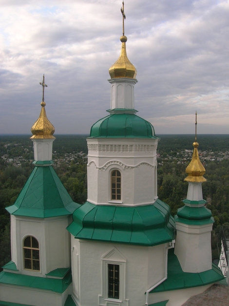 Храм на вершине меловой скалы Славянск, Украина