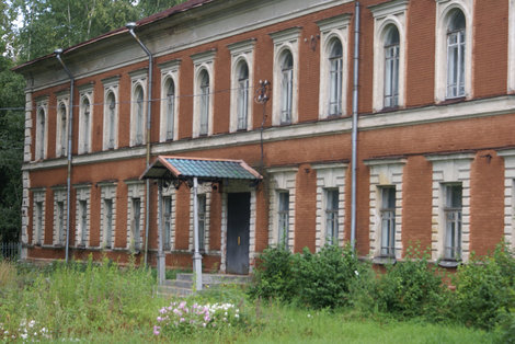 Старая школа Осташков и Озеро Селигер, Россия