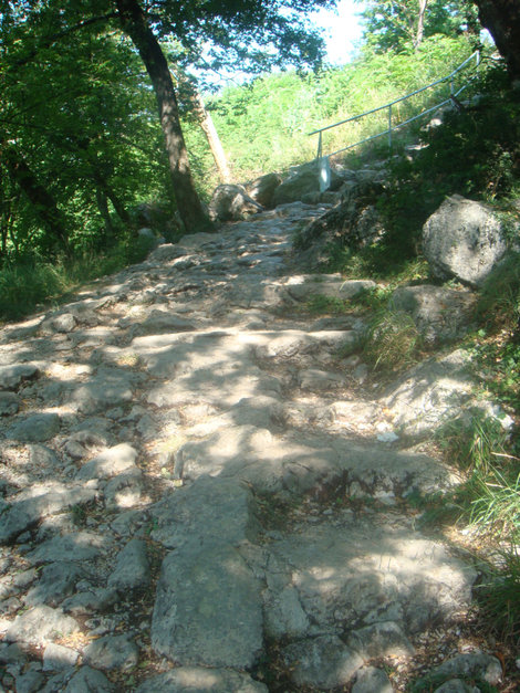 Непростая паломническая дорожка Будва, Черногория