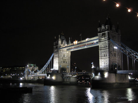 Tower Bridge Лондон, Великобритания