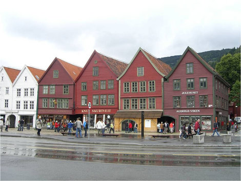 Веселые домики квартала Брюгген Берген, Норвегия