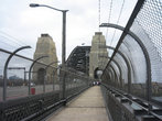 Пешеходная дорожка по Портовому Мосту