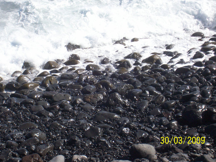 Прибрежные камни