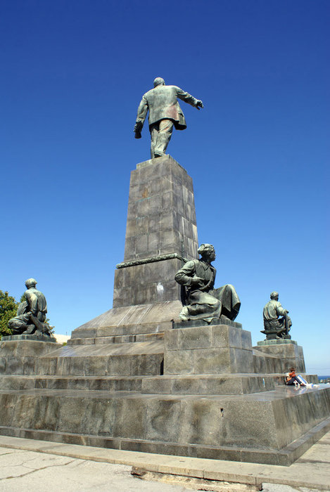 В.И. Ленин — вид сзади Республика Крым, Россия