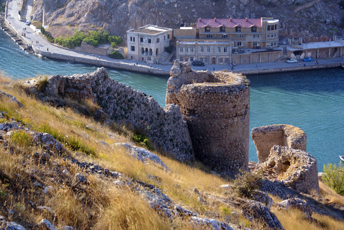Руины крепости и бухта Балаклава Республика Крым, Россия