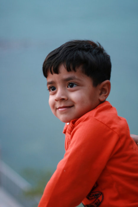 индийский мальчик Ришикеш, Индия