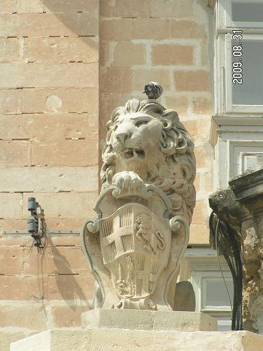 Лев и голубь Валлетта, Мальта