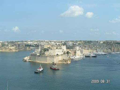Форт Сент-Анжело встречает врагов на подходах Биргу, Мальта