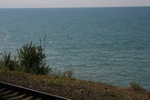 железная дорога вдоль моря