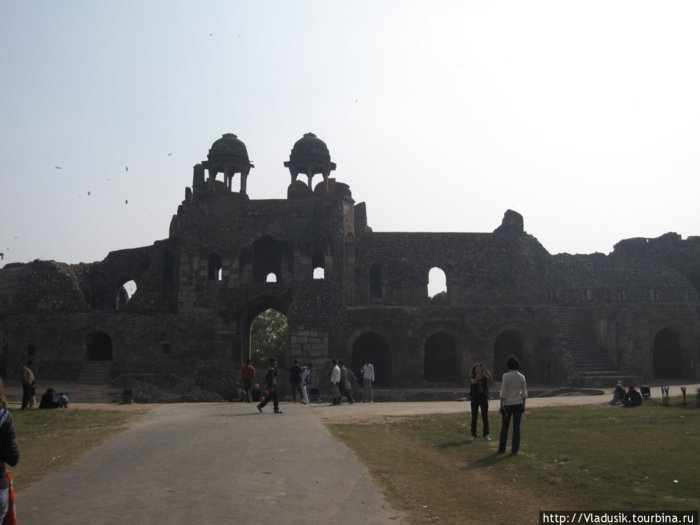Пурана Кила — «старая крепость» Дели, Индия
