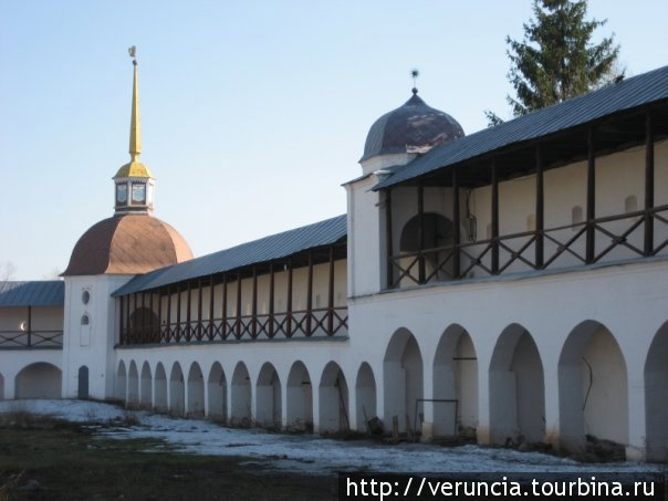 Тихвинский мужской монастырь Тихвин, Россия