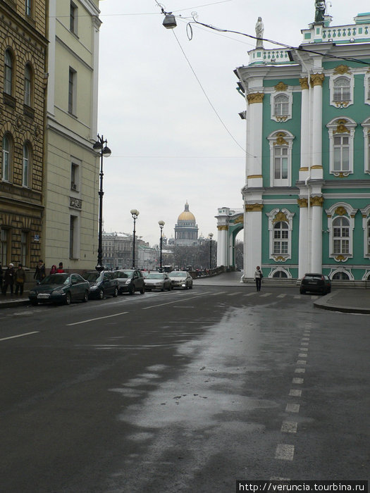 Эрмитаж, выход к Дворцовой пл. Санкт-Петербург, Россия