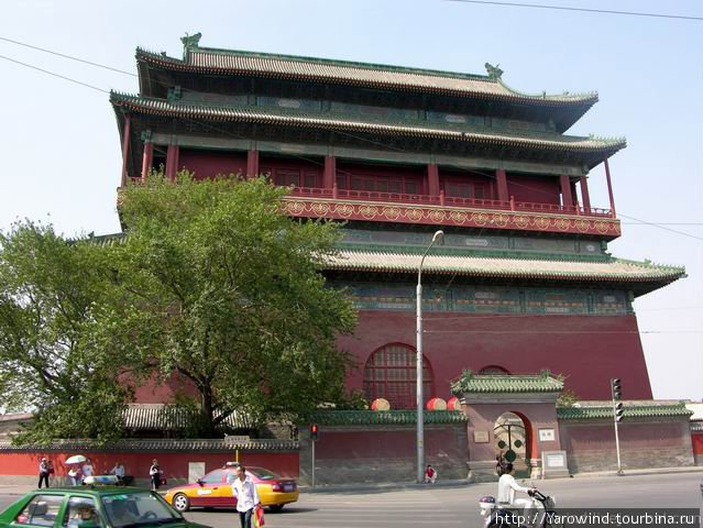 Барабанная и Колокольная башни Пекин, Китай