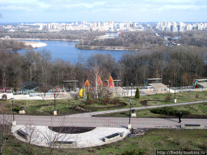 Печерск. Парк Вечной Славы. Панорама Левобережья. Киевская область, Украина