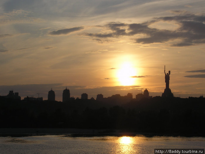 Вид города из Гидропарка. Киевская область, Украина