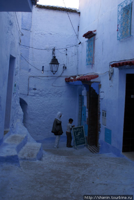 Синее на синем Шефшауэн, Марокко