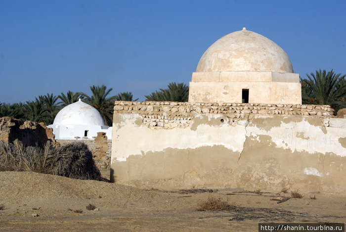 Две мечети Кебили, Тунис