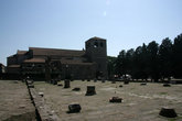 собор Сан-Джусто и древнеримские развалины