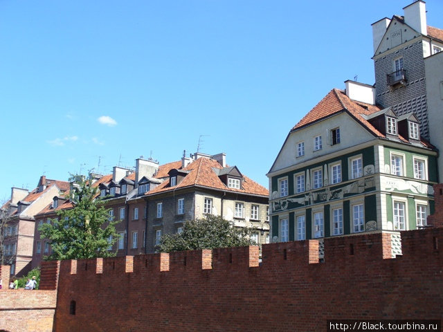 дома за крепостными стенами Варшава, Польша