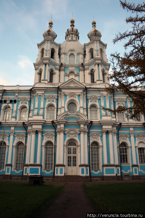 Смольный - самая высокая смотровая площадка города Санкт-Петербург, Россия
