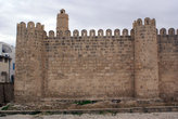 Стены монастыря-крепости