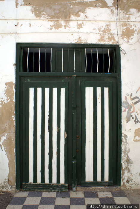 Полосатая дверь Сфакс, Тунис