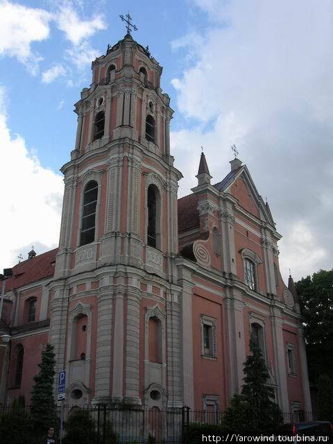 Костёл Всех Святых и монастырь кармелитов Вильнюс, Литва