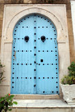 Голубая дверь