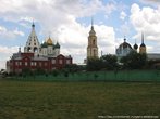 Конечно же, кроме стен и башен, в кремле очень много и других красивых построек!