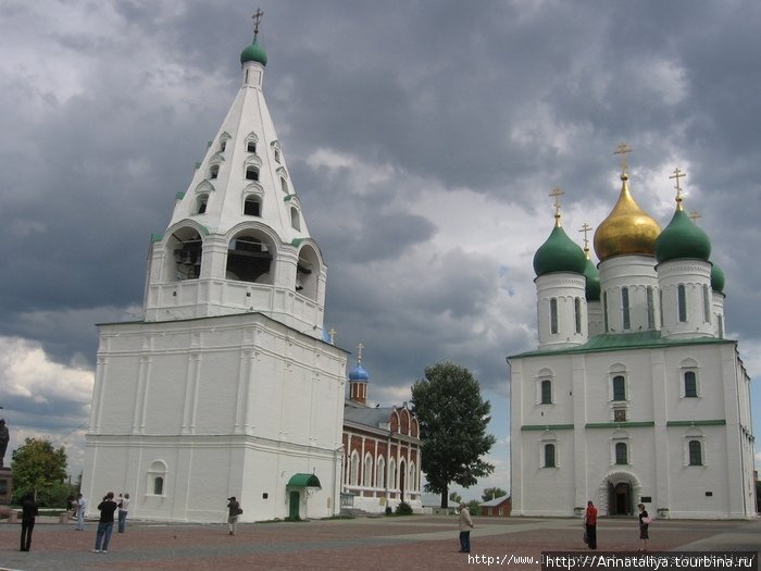 Например, главный городской собор — Успенский и колокольня очень живописно смотрятся! Коломна, Россия