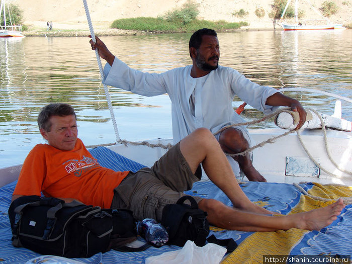 Валерий Шанин на фелюке с капитаном Провинция Асуан, Египет