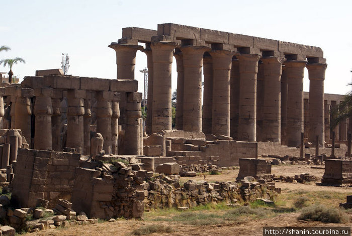 Колонны Луксорского храма Луксор, Египет