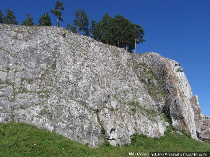 На реке Белой находятся скалы — как раз тот самый Арский камень, откуда Емельян Пугачев активно скидывал в речку своих злобных недругов.