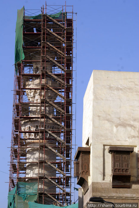 В центре Каира идет активная реставрация. Все — для туристов! Каир, Египет