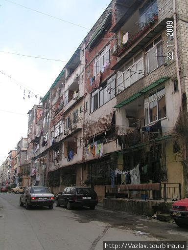 Живописное здание Тирана, Албания
