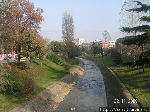 Местная река Тирана, Албания